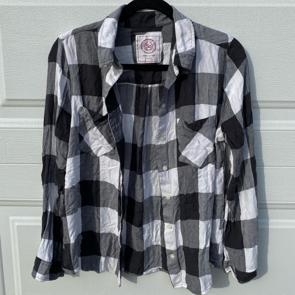 5 for $25-🦋Black and white flannel